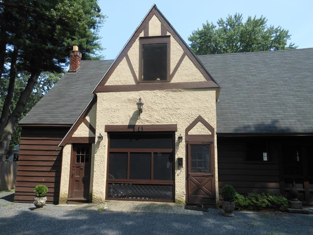 The Carriage House Loft Apartment Kingston Exterior photo